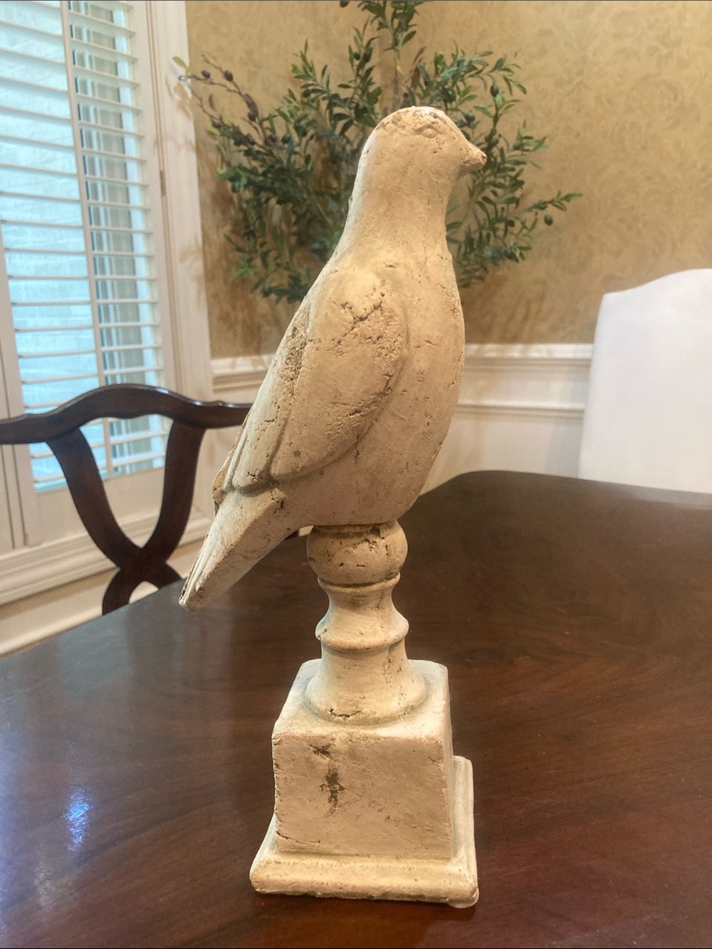 Vintage Shabby Chic heavy Resin Composite Pedestal White dove Finial